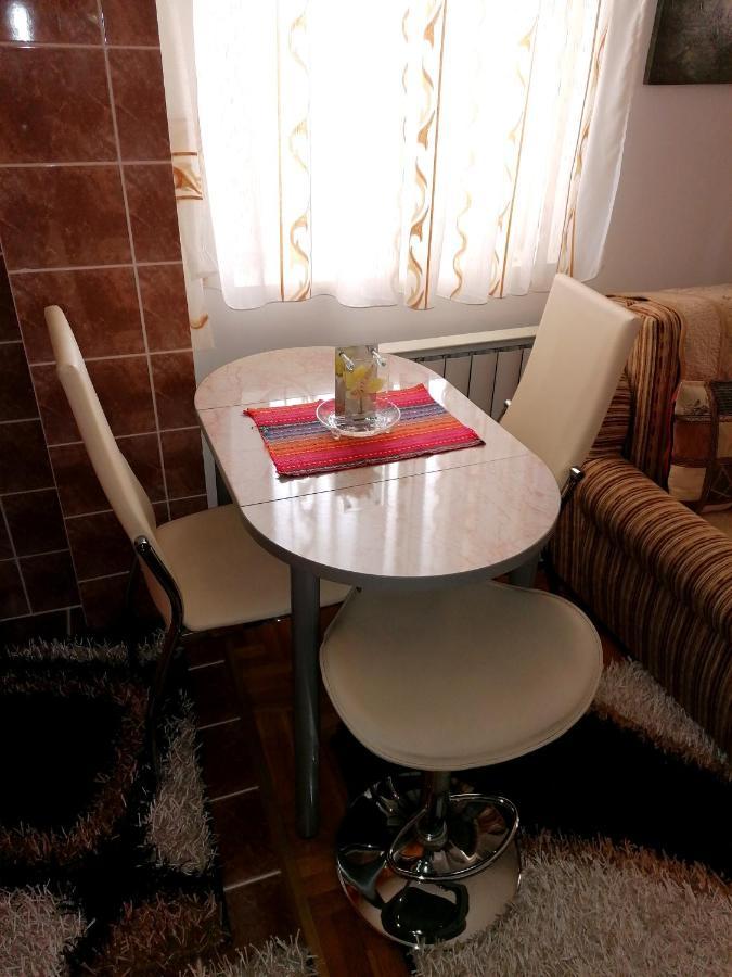Apartman Nena Nova Varoš Exteriör bild